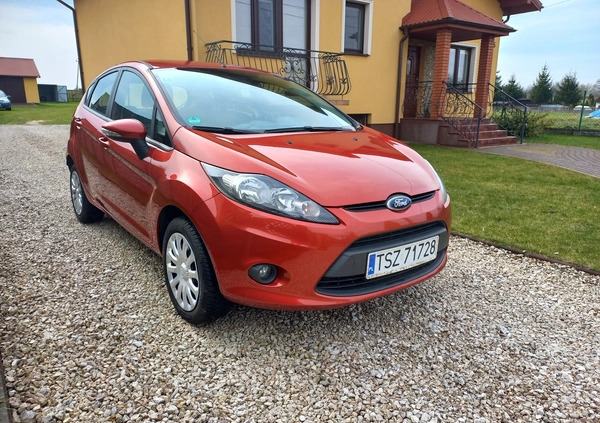 Ford Fiesta cena 21900 przebieg: 116000, rok produkcji 2009 z Staszów małe 67